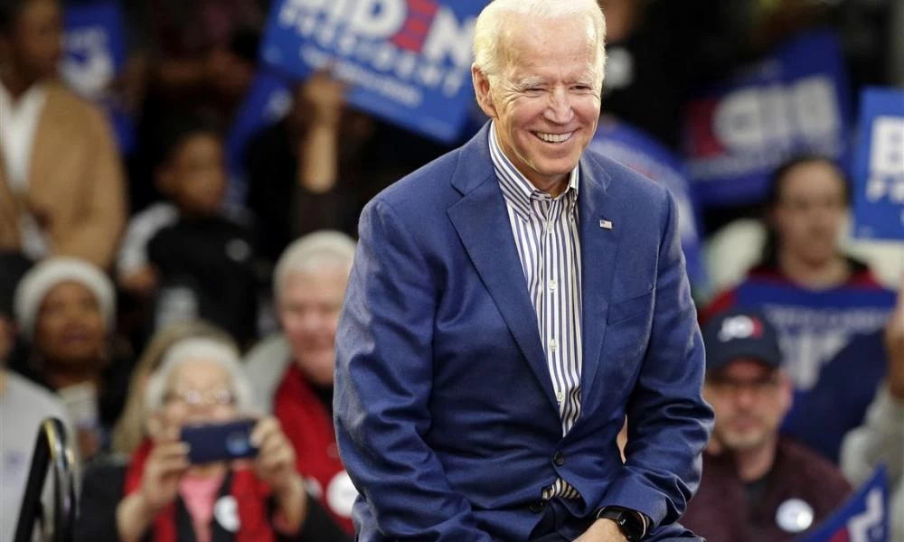 Εκλογές ΗΠΑ: Προβάδισμα Μπάιντεν λίγο πριν το τέλος του εκλογικού αγώνα